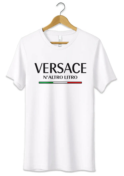 T-Shirt Maglietta Versace N'Altro Litro Parodia Divertente T-Shirt CmrDesignStore Bianco XS 
